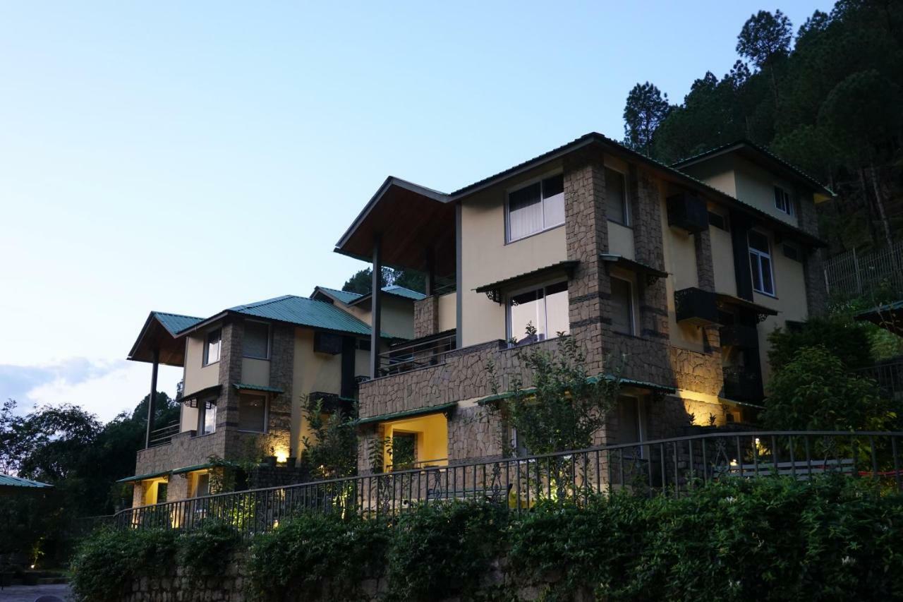 Araiya Palampur Hotel ภายนอก รูปภาพ